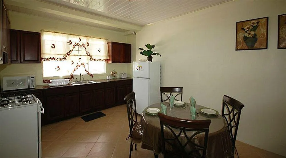 Faith'S Villa Tobago Diamond Guest house