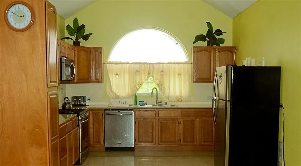 Faith'S Villa Tobago Diamond Guest house
